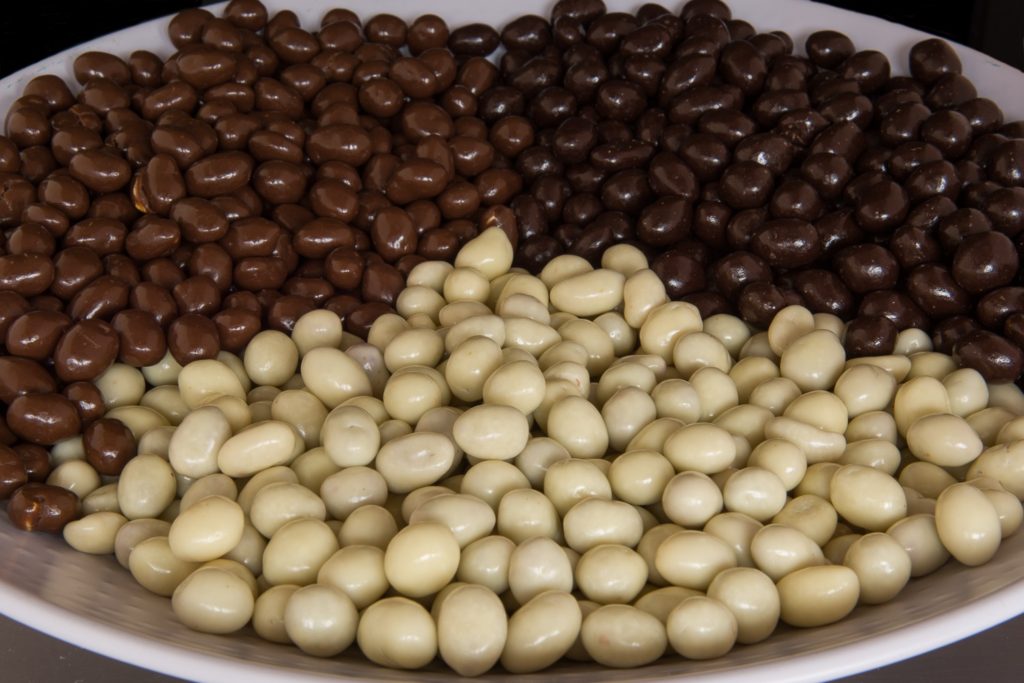 pindas chocolade coating drageren chocoladepindas