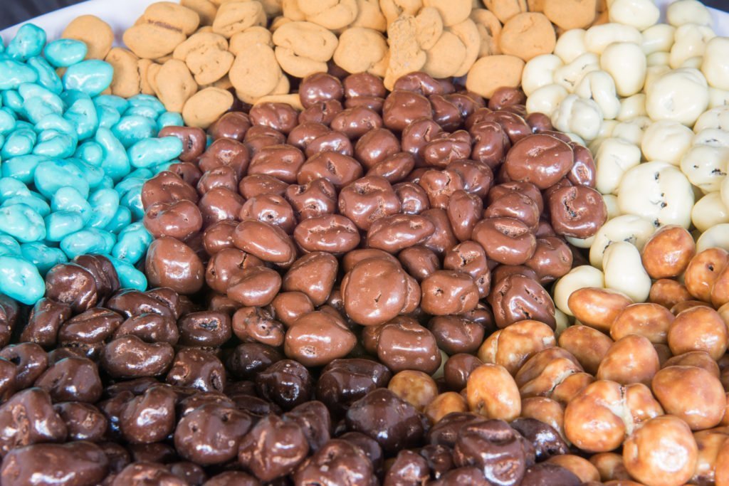 rozijnen chocolade coating drageren